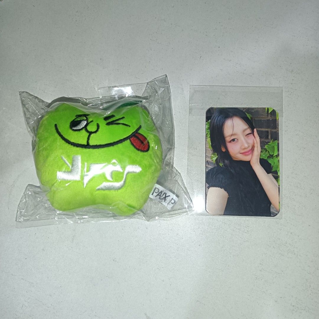 Loona yves cc tour merch (Category: Toys & Collectibles) located in Manila. Submitted by cho.hs (Listing ID 1456529524, Image 1). Description: WTS LFB PH YVES CC TOUR APPLE KEYCHAIN & 3 CONCERT PHOTOCARDS 2,000 SET (NEGOTIABLE) MOD: LALAMOVE LOCATION: QC.