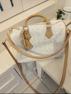 (Category: ) located in . Submitted by luxury2me (Listing ID 1456479717, Image 1). Description: .