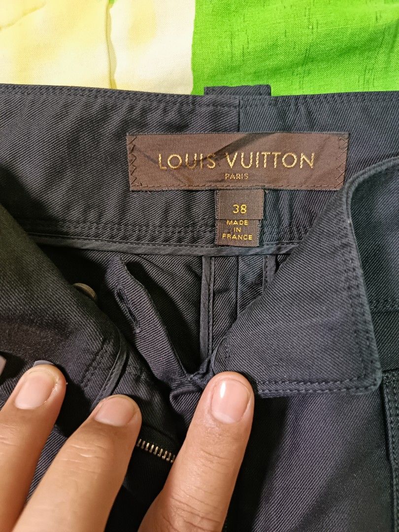 Luis Vuitton/Cotton pants/authentic (Category: Luxury Apparel) located in Angeles City. Submitted by al.quilala03 (Listing ID 1456520539, Image 2). Description: top to bottom 34 inch waist 30 hips 35 size 38 authentic pre own/need wash.