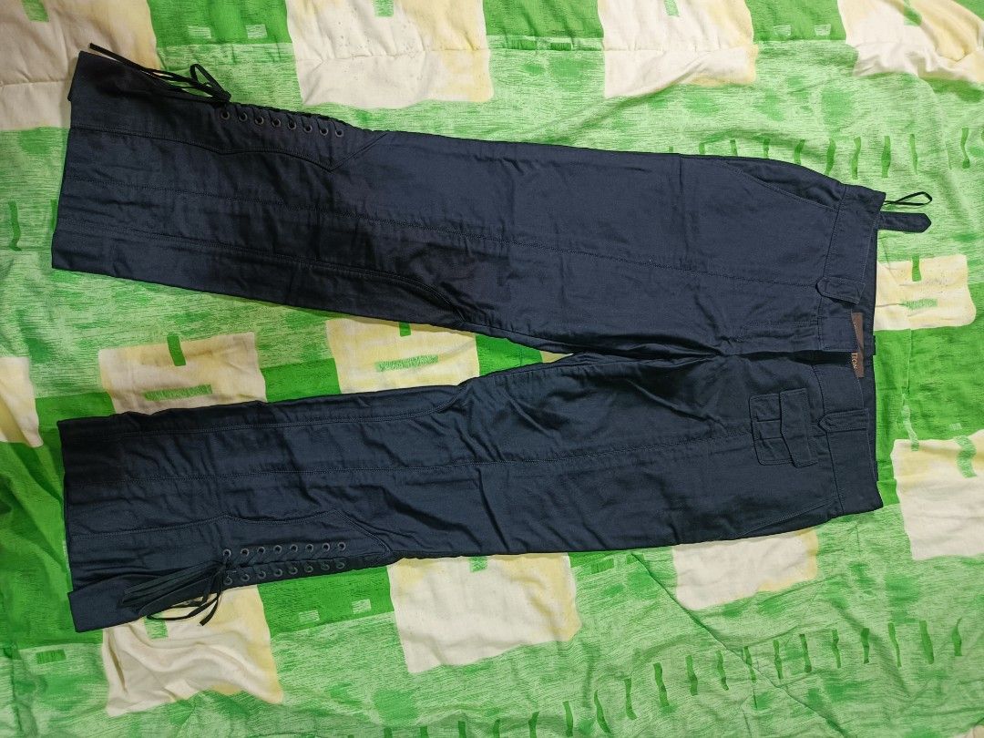 Luis Vuitton/Cotton pants/authentic (Category: Luxury Apparel) located in Angeles City. Submitted by al.quilala03 (Listing ID 1456520539, Image 1). Description: top to bottom 34 inch waist 30 hips 35 size 38 authentic pre own/need wash.