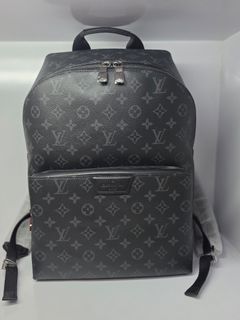 (Category: ) located in . Submitted by aaliyahs.closet2 (Listing ID 1456462231, Image 1). Description: .
