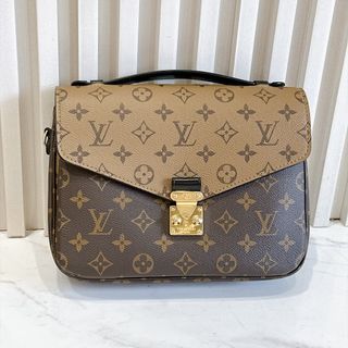 (Category: ) located in . Submitted by ohmylux_official (Listing ID 1456458301, Image 1). Description: .