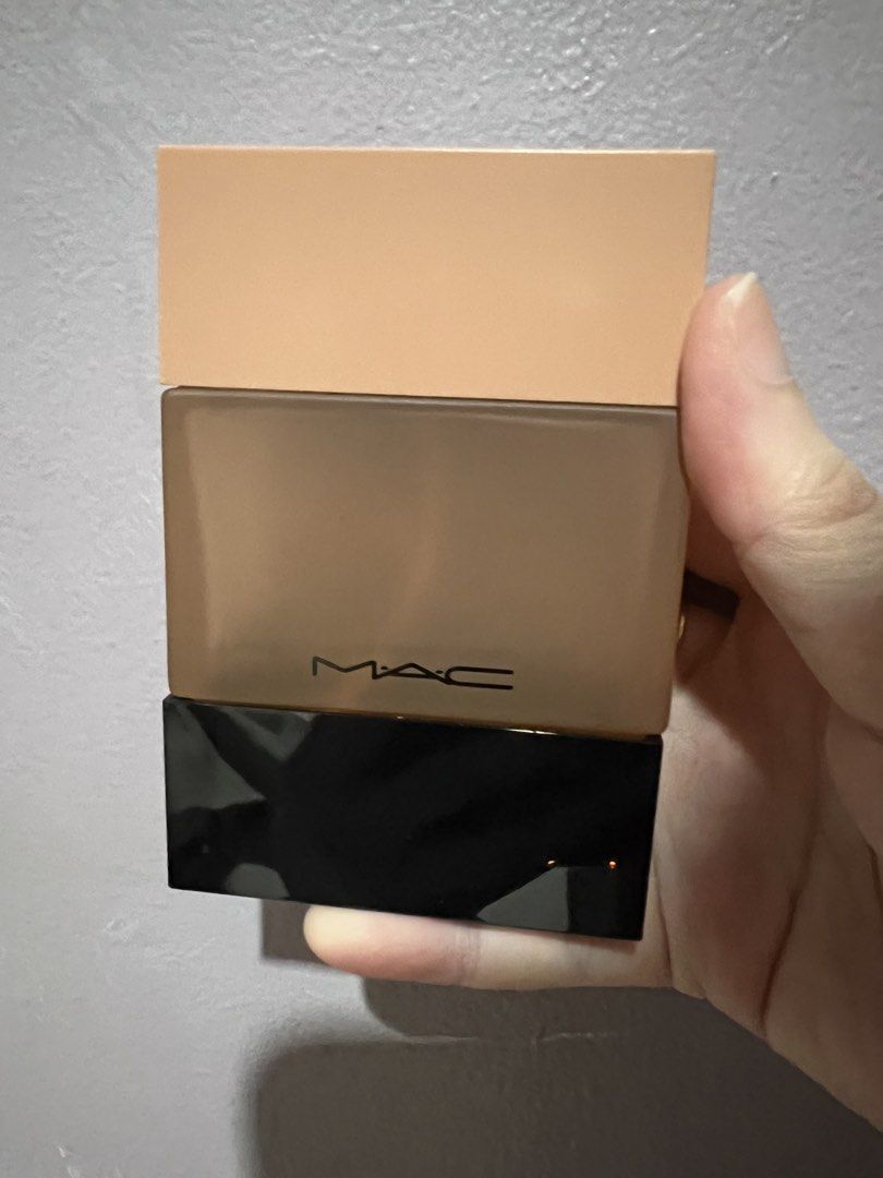 MAC Creme D'Nude Shadescents Eau de Parfum 50ml (Category: Fragrance & Deodorants) located in Manila. Submitted by laviople (Listing ID 1456580845, Image 2). Description: Super sexy smelling scent! One of my favs! Wala nito sa retail MAC PH stores. - MAC Creme D'Nude Shadescents Eau de Parfum - 10-15ml/50ml bottle - Scent profile: Musky, caramel, powdery, vanilla, sweet, leather, floral - Recommended for women.
