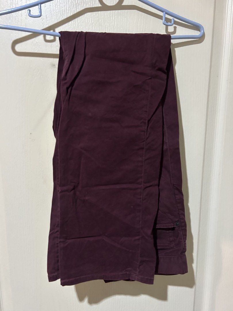 Maroon Chinos/Trousers size 35 US (Category: Chinos) located in Manila. Submitted by dal527 (Listing ID 1456589298, Image 3). Description: - Maroon colored chinos - Straight leg fit - Button and zip closure - Two back pockets and two front pockets - Comfortable cotton-feel material - Perfect for casual wear.