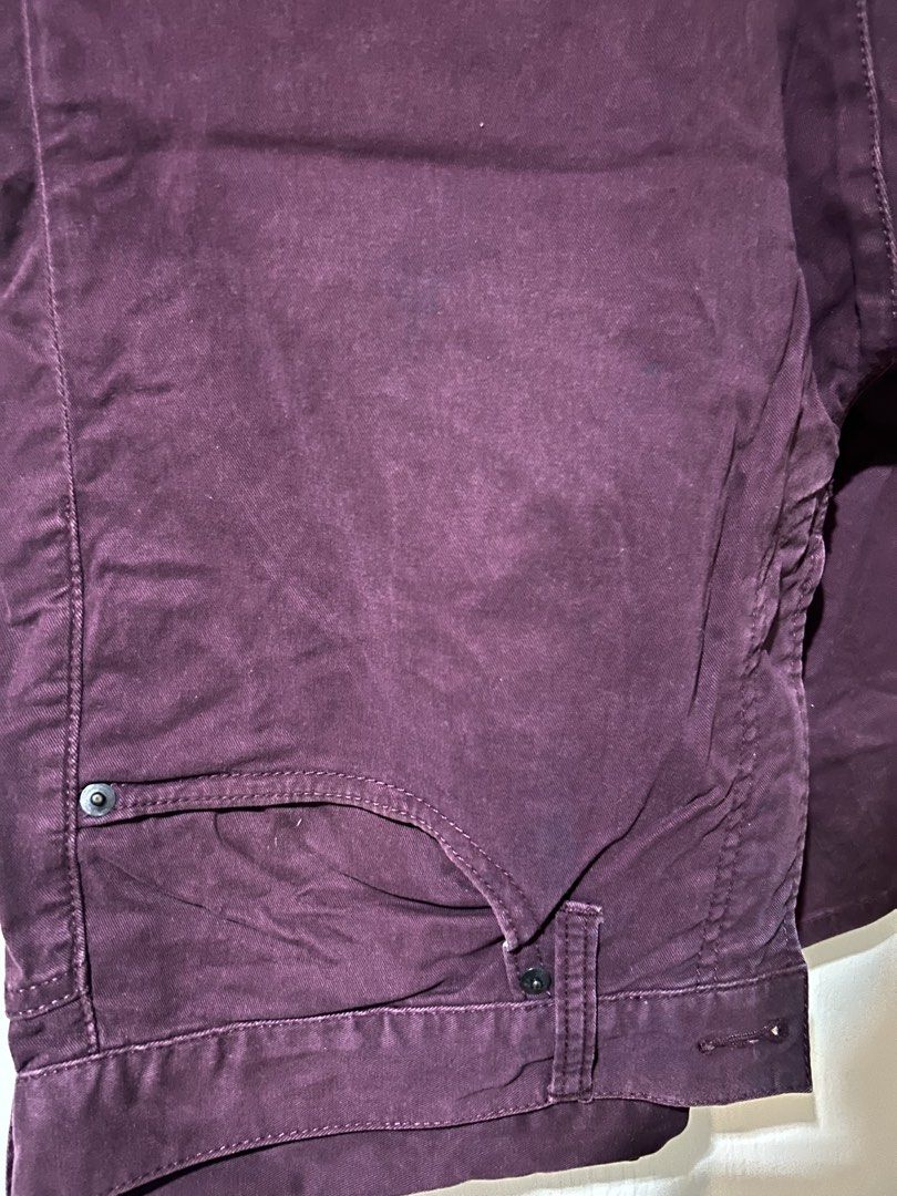 Maroon Chinos/Trousers size 35 US (Category: Chinos) located in Manila. Submitted by dal527 (Listing ID 1456589298, Image 2). Description: - Maroon colored chinos - Straight leg fit - Button and zip closure - Two back pockets and two front pockets - Comfortable cotton-feel material - Perfect for casual wear.
