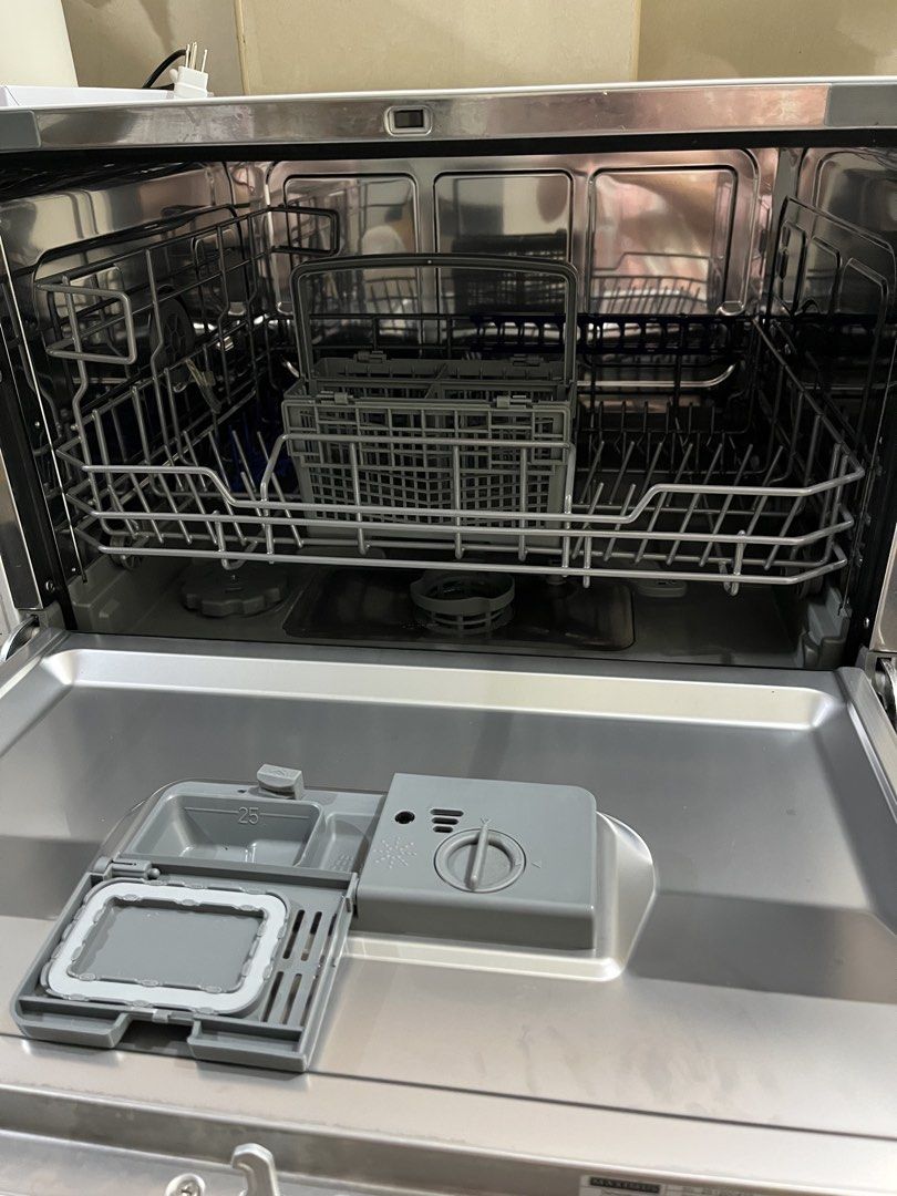 Maximus Dishwasher (Category: Dishwasher) located in Manila. Submitted by anj0910 (Listing ID 1456552975, Image 1). Description: Maximus Dishwasher max-003U Selling our countertop dishwasher for 18k. Bought it last June 20, 2026. Used it for 21 times only. Inclusion: 39pcs na dishwasher tablet Rinse aid (half bottle) Manual Original receipt Naitapon na yung box RFS: may yaya at helper na sa bahay, hindi na nagagamit 📍Taytay, Rizal .