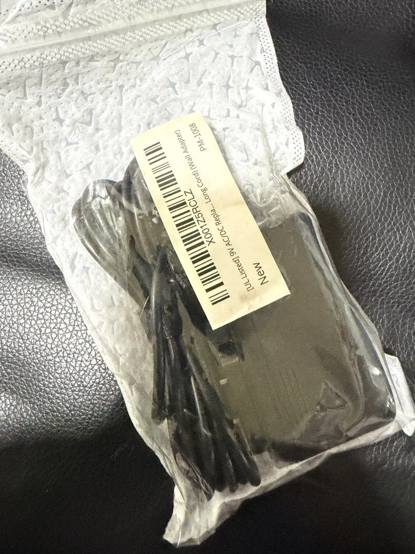 Medela 9v power adapter stepdown 220v to 110v (Category: Breastfeeding & Bottle Feeding) located in Manila. Submitted by tw.declutters (Listing ID 1456508149, Image 1). Description: .