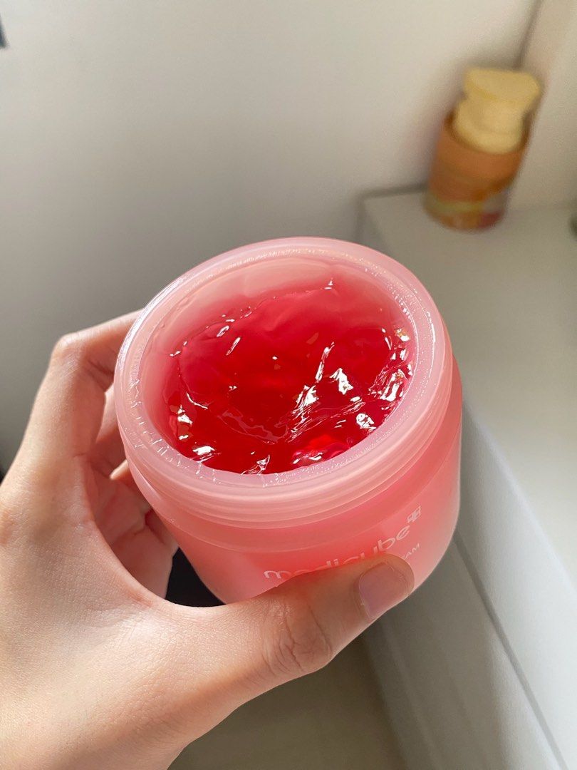Medicube Collagen Jelly Cream (Category: Face Care) located in Makati City. Submitted by decoletter (Listing ID 1456569998, Image 3). Description: Used twice only for content..