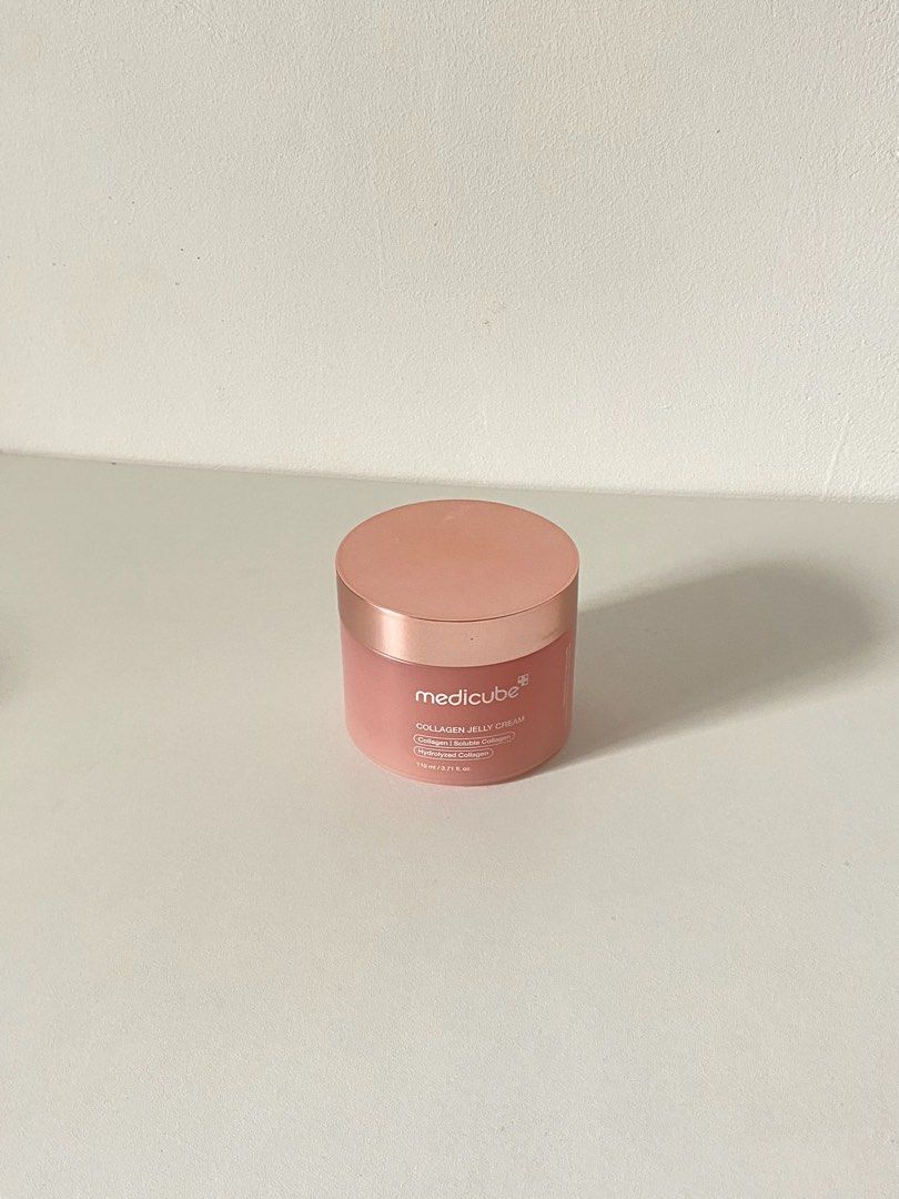 Medicube Collagen Jelly Cream (Category: Face Care) located in Makati City. Submitted by decoletter (Listing ID 1456569998, Image 1). Description: Used twice only for content..