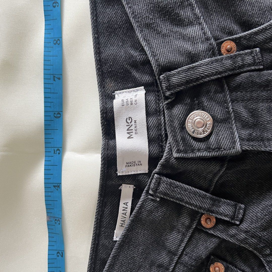 MNG Denim Havana Jeans (Category: Jeans) located in Dasmarinas. Submitted by nadui (Listing ID 1456449717, Image 3). Description: - Brand: MNG - Model: Havana - Closure: Button fly - Detail: Raw hem - Waist: 24 inches - Length: 35.5 inches - Origin: Made in Pakistan - Style: Casual Condition: no major flaws. In excellent condition. Rfs: decluttering *️⃣ MOP: Gcash or Bank transfer.