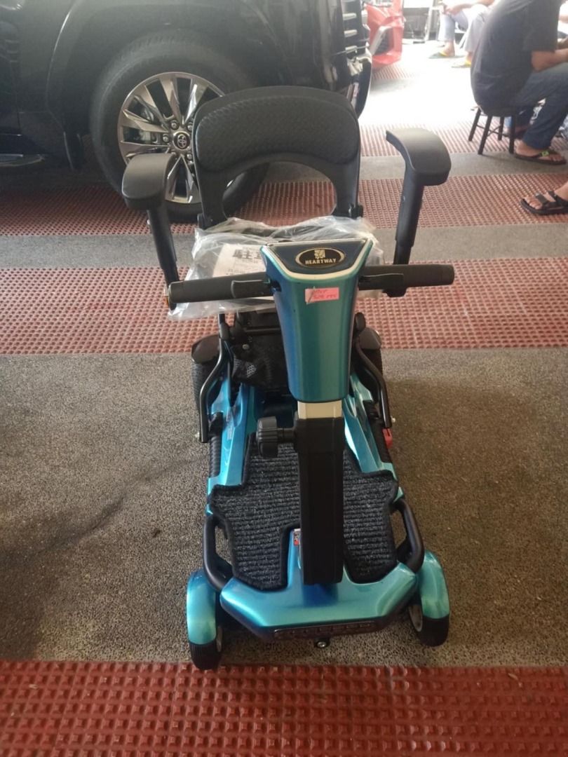 Mobility Scooter (HEARTWAY BRIO S19F) (Category: Wheelchairs) located in Makati City. Submitted by iceli (Listing ID 1456461861, Image 2). Description: HEARTWAY BRIO S19F 2ND HAND GOOD AS NEW Portable 4-wheel automatic-folding - Lightweight blue folding mobility scooter - Easy to transport and store - Features comfortable armrests Portable 4-wheel automatic-folding Airline friendly - In good working condition, ready for a new owner PRICE: NEGOTIA