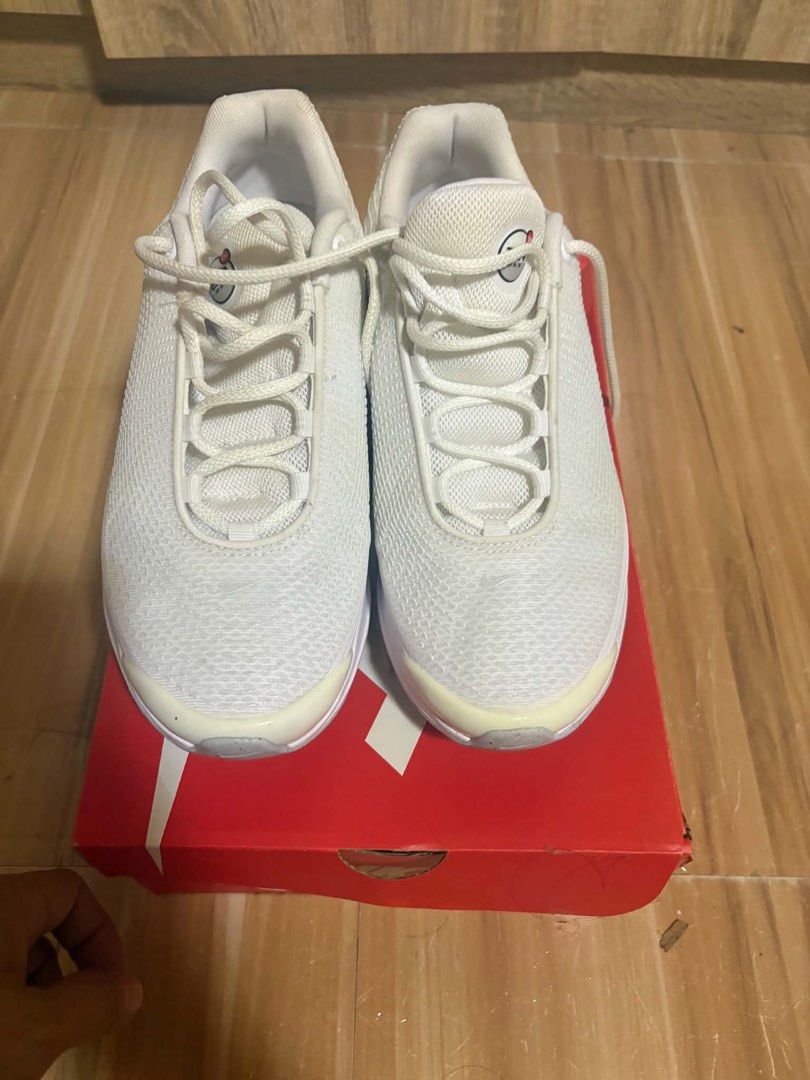 Nike Airmax DN bought in Japan (Category: Casual Shoes) located in Bulacan. Submitted by monaami (Listing ID 1456476461, Image 3). Description: Only used 5 times. Need funds to buy running shoes. Negotiable price..