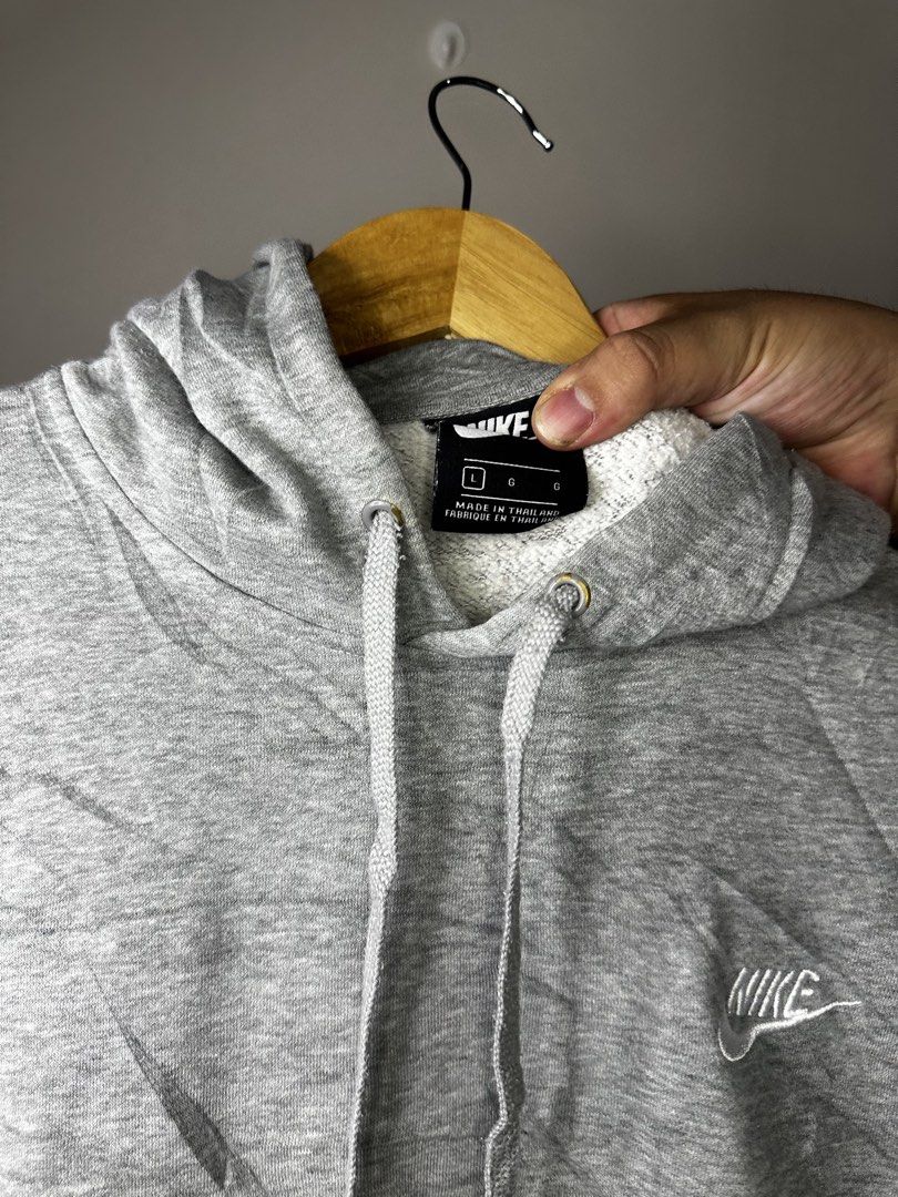NIKE CLUB HOODIE (Category: Coats, Jackets and Outerwear) located in Molave. Submitted by thriftmate13 (Listing ID 1456586594, Image 2). Description: .