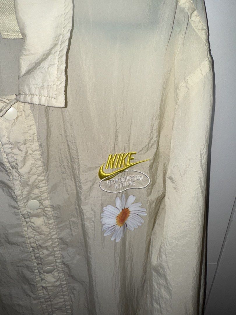 Nike Embroidered Daisy Coach Jacket in Coconut (Category: Coats, Jackets and Outerwear) located in Manila. Submitted by quintessesommerset (Listing ID 1456595552, Image 2). Description: .