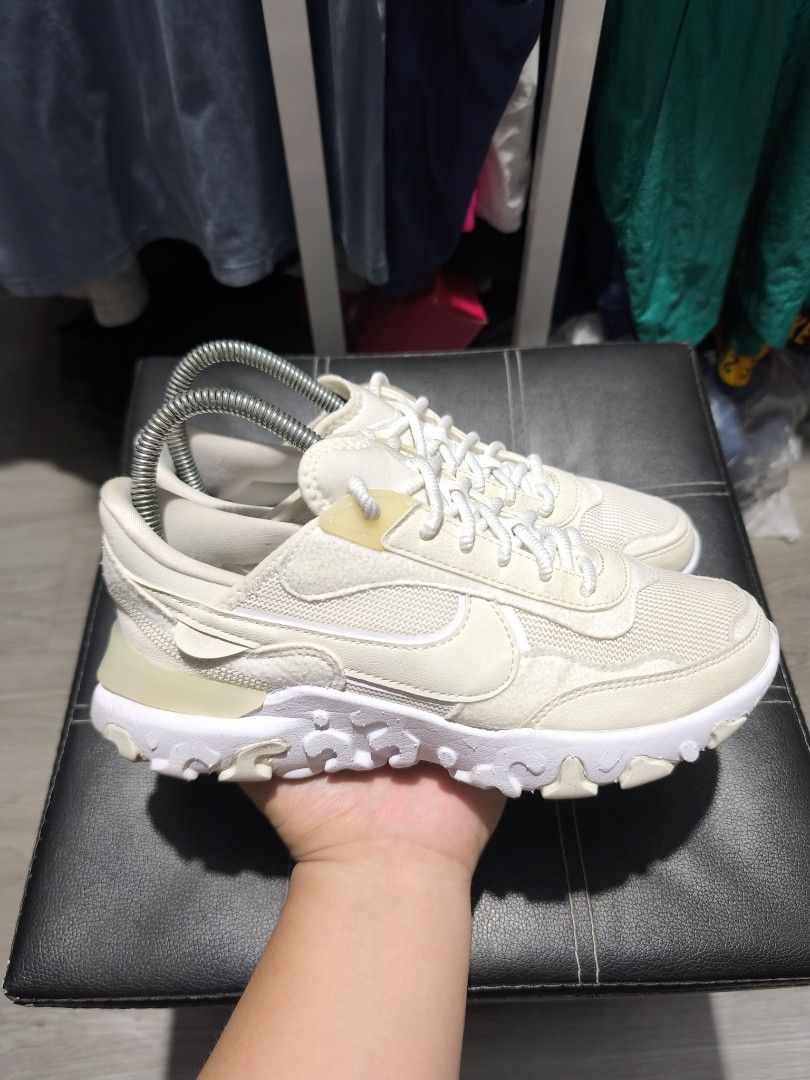 Nike React Revision (Category: Sneakers) located in Baguio. Submitted by soleseekerph (Listing ID 1456533856, Image 1). Description: Nike React Revision US 6.5, Euro 37.5, 23.5 cm Excellent condition.