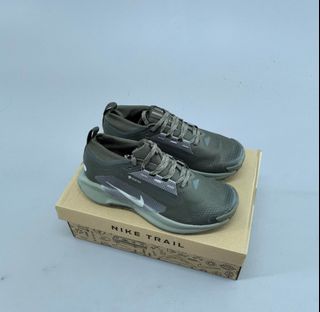 (Category: ) located in . Submitted by khai.uasneakers (Listing ID 1456518645, Image 1). Description: .