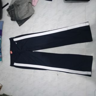 (Category: ) located in . Submitted by thriftsezsta (Listing ID 1456452981, Image 1). Description: .