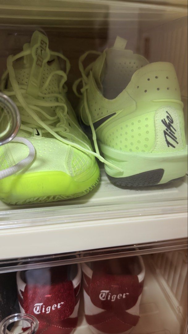Nike Zoom GT Cut 3 Volt (Category: Sneakers) located in Lucena. Submitted by jdyah12 (Listing ID 1456480545, Image 2). Description: - Nike Zoom GT Cut 3 " VOLT " - Vibrant Neon Yellow colorway - Ideal for basketball performance - Equipped with responsive ZoomX cushioning - Retains plenty of grip for continued use - Unique and eye-catching design - almost new -rfs : di na naglalaro (pickleball na) Mga 3x lang nagmit Free shipping ko na no tawad 9u