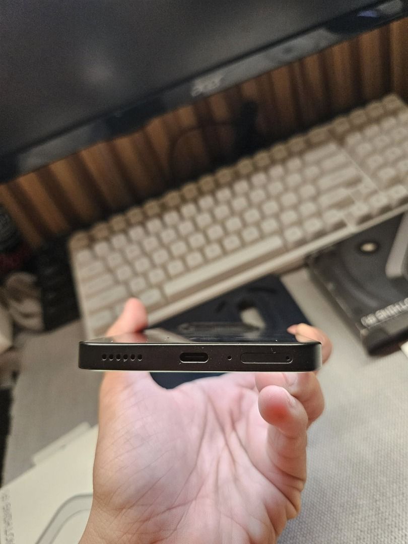 Nothing Phone 3A (12/256GB) (Category: Android Others) located in Caloocan City. Submitted by mgjayjay (Listing ID 1456483973, Image 3). Description: Nothing Phone 3A 12GB / 256 GB Bought digital walker, minsan lang magamit. With free 2 case - NP3A Original Case, 1 carbon fiber case No issue With original unused cable, sim ejector, white box (nawala yung cover box na black) Can be tested, for pickup Can do meetup. Location: South Caloocan (Monume