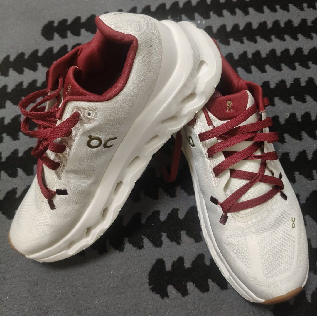 On cloud sneakers (Category: Sneakers & Footwear) located in Manila. Submitted by prettystuff1008 (Listing ID 1456516707, Image 3). Description: Like new, used twice Bought abroad and no more inclusion Size 9.5 .