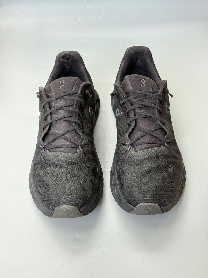 ON CLOUD TILT (Category: Sneakers) located in Legazpi City. Submitted by mr.solelution (Listing ID 1456497319, Image 3). Description: • ON CLOUD TILT ( men ) • SIZE: 10.5us / 44.5eur / 28.5cm • VERYGOOD CONDITION • FIX SOCKLINE, MINOR DRAGS, REMOVE LOGO ON HEEL PART LOCATION: LEGAZPI ALBAY BICOL 📍 PLUS SHIPPING FEE 💵.