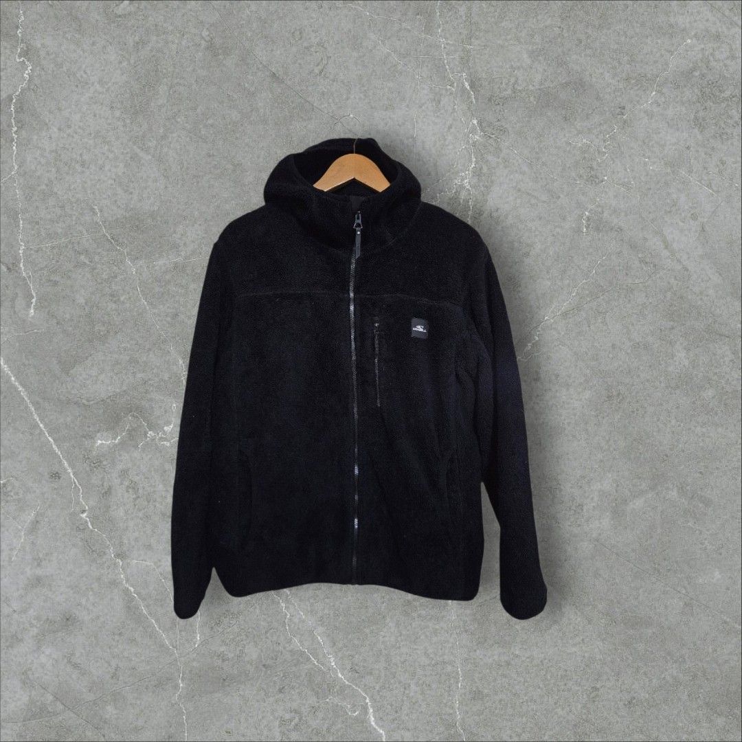 Oneill black sherpa fleece jacket (Category: Coats, Jackets and Outerwear) located in Baguio. Submitted by fadexquisite (Listing ID 1456483546, Image 1). Description: Oneill black sherpa fleece jacket Small fits medium 26x23 Excellent condition 700 plus ship fee.