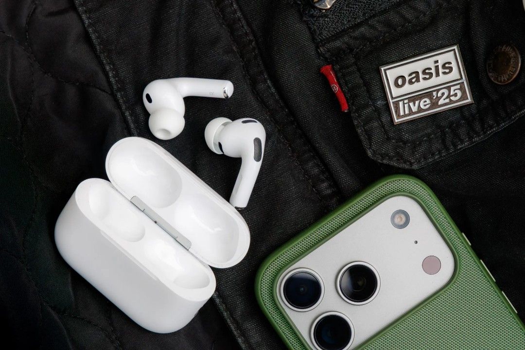 Orig Apple Airpods Pro 3 (Category: Earphones) located in Pasig City. Submitted by all.goods.stuff (Listing ID 1456584338, Image 1). Description: (Brandnew) Apple AirPods Pro 3 -Ready to Use -8 hours of battery life - Active Noise Cancellation (ANC) - Wireless earbuds with charging case -All‑new heart rate sensing - Transparency Mode - Water and sweat resistant - Easy pairing with Apple devices - Superior sound quality for music and calls -All Yo