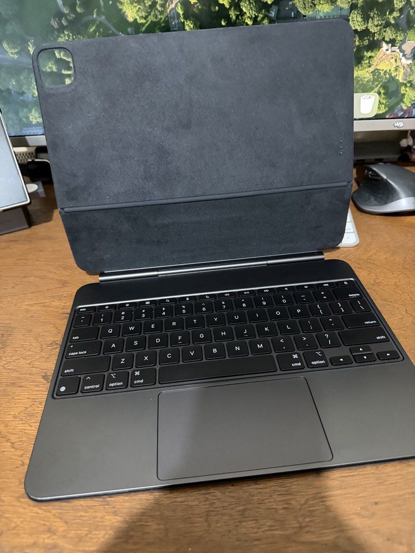 Original Apple Magic Keyboard for iPad Pro 13 inch M4 / M5 ONLY (Category: Computer Keyboard) located in Manila. Submitted by razelysonn (Listing ID 1456563274, Image 3). Description: FIXED PRICE for iPad Pro 13 inch (M4 / M5) - in great condition, some smudges - just clean it :) - All keys and trackpad works perfectly! Location: Binondo manila .