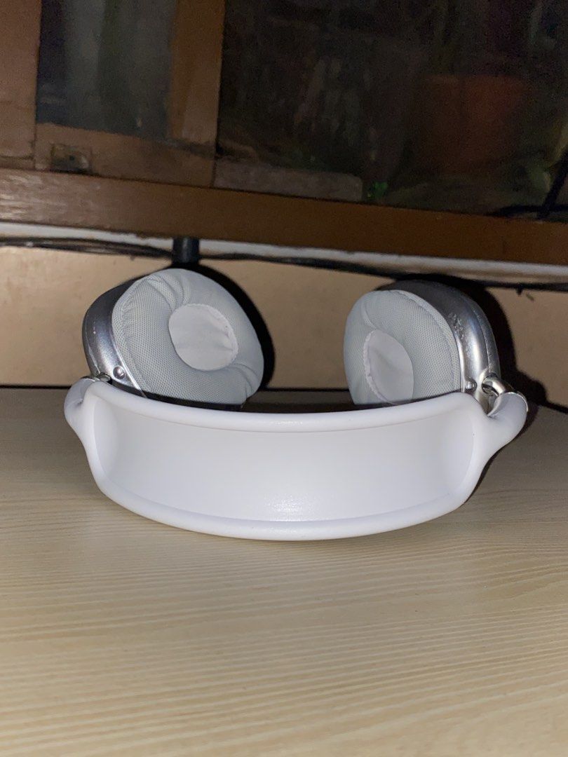 P9 WIRELESS HEADPHONES (Category: Headphones & Headsets) located in Pagbilao. Submitted by thingsbyraph (Listing ID 1456532274, Image 3). Description: FOR SALE — P9 WIRELESS HEADPHONES ‼️ Brand New / Like New Barely used — hindi masyadong nagagamit dahil may sarili akong earphones Selling Price: ₱500 📍 Pagbilao, Quezon ALSO AVAILABLE FOR DELIVERY! ❤️ • Seller should shoulder costs of the delivery fee PM if interested! 📩.