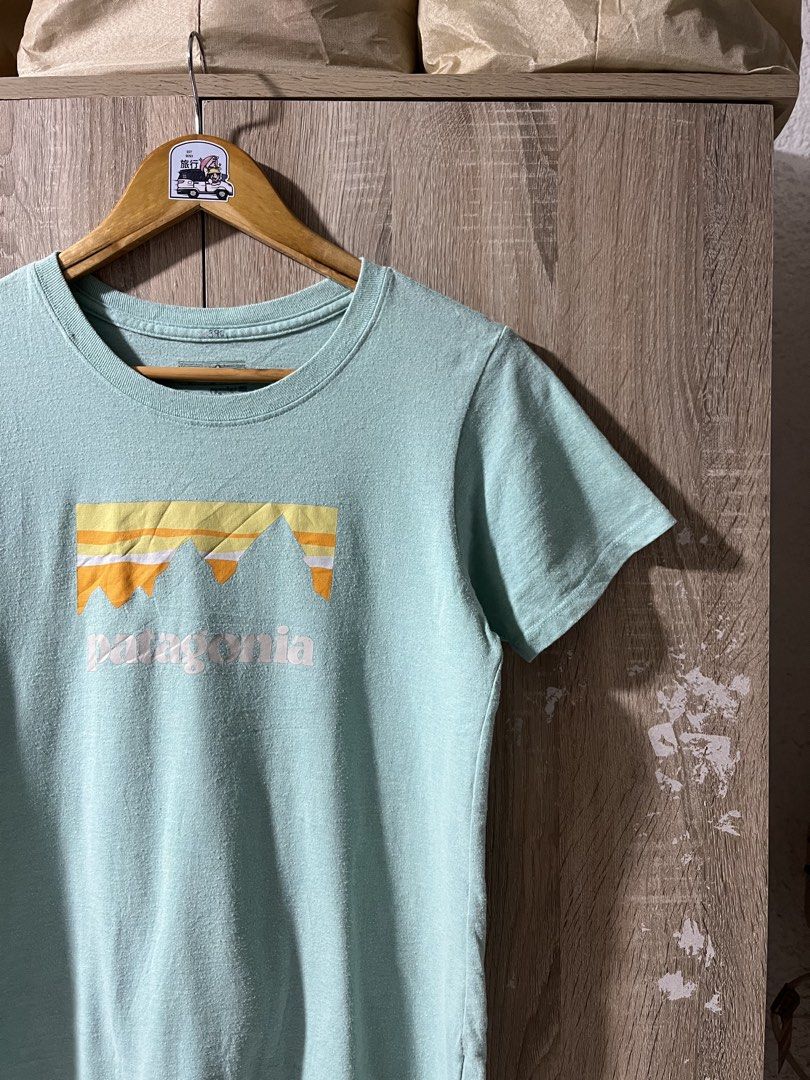 Patagonia Tee Women (Category: Shirts) located in Tagum. Submitted by pointers15 (Listing ID 1456540680, Image 2). Description: Small on tag 16.5x25 Very Good Condition Cr: 9.8/10 Minimal hairlines.