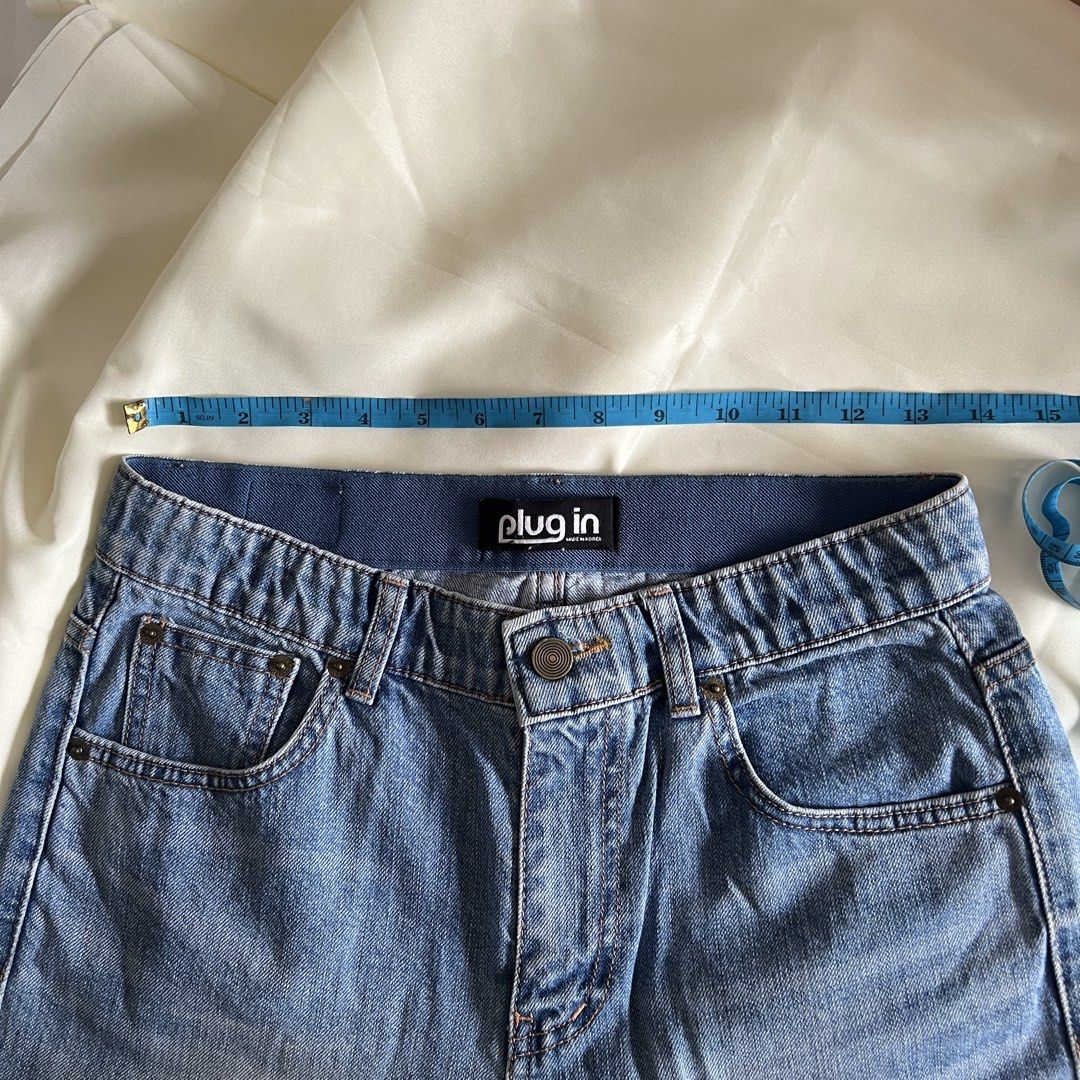 Plug In Denim Jeans Made in Korea (Category: Jeans) located in Dasmarinas. Submitted by nadui (Listing ID 1456450514, Image 1). Description: - Brand: Plug In - Origin: Made in Korea - Size: M - Material: 96% Cotton, 4% Polyester - Features: Elastic waistband for comfort, Classic five-pocket styling - Wash: Light wash denim - Ideal for: Everyday wear .