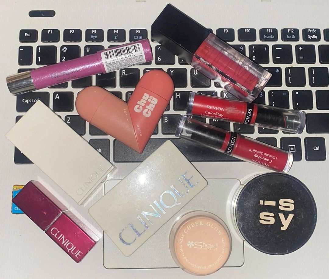Pre-Loved Make ups (Category: Makeup) located in Manila. Submitted by patchiiiiiii.iiiiii (Listing ID 1456524940, Image 1). Description: ALL BRANDED!! Like Revlon, Maybelline, Chuchu, Issy, Clinique, etc. All products are 80-70% full. 20pcs Make ups, + Freebies..