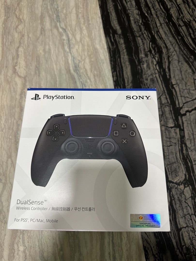 Ps5 Controller (Category: Controllers) located in Singapore. Submitted by belomudderukers (Listing ID 1456537408, Image 2). Description: Brand New in Box.