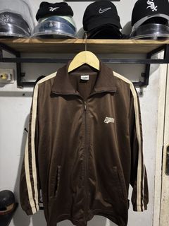 (Kategori: ) berada di . Dikirim oleh thisisneverthrift (ID iklan 1456478173, Gambar 1). Deskripsi: .