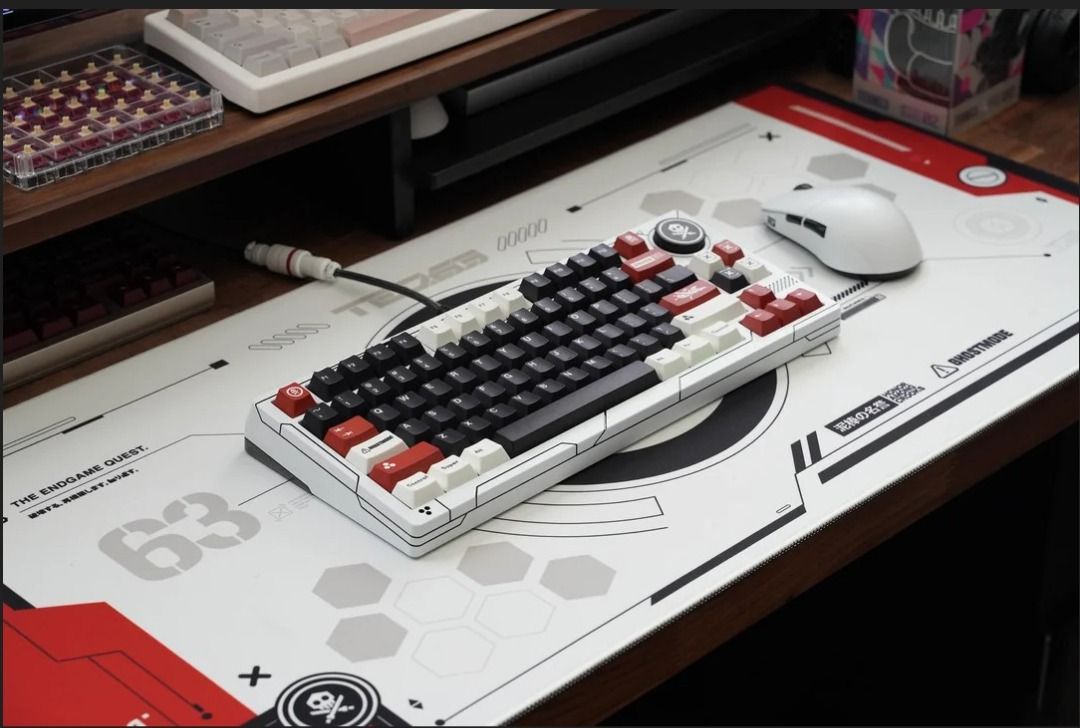 Quiccs x Mammoth75 – Zion Studios Desk Mat (White) (Category: Mouse & Mousepads) located in Paranaque City. Submitted by jamin_vteq63 (Listing ID 1456514573, Image 3). Description: - Quiccs x Mammoth75 x Kulermats Desk Mat - Zion Studios (White) - Ideal for Gamers & Creators - Size: 900mm x 400mm x 4mm - Helps organize desk space - Protects your surfaces - Comes in original tube packaging - RFS: Extra .