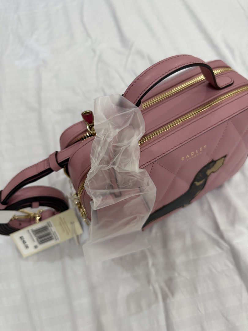 Radley London crossbody bag (da (Category: Cross-body Bags) located in Bulacan. Submitted by kallyseconds (Listing ID 1456498308, Image 2). Description: .