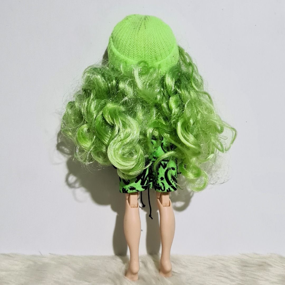Rainbow High Jade Hunter 10" Doll (Category: Figurines & Statues) located in Antipolo. Submitted by legit1o1 (Listing ID 1456441986, Image 2). Description: Rainbow High Jade Hunter 10" Doll Price: 650 (FIXED) *what you see is what you get Fixed Price Antipolo Location *MoP: Metrobank / Gcash *No Reservation *Payment First (first to pay policy) *Nationwide Delivery / Shipping via lbc or lalamove at buyers expense.