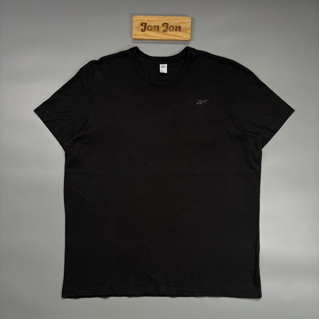 (Sale)Reebok Logo Tee (Category: Activewear) located in Cavite. Submitted by onebeancent (Listing ID 1456601690, Image 2). Description: 🔘Re3bok Logo Tee Size: XL to XXL Dimension: 25" Width | 31" Length Color: Black Color Rate: 10/10 Issue: None Condition: Good as new Before: 380php Now: 299 php Additional Shipping Fee (J&T Small Pouch) 75php Luzon 100php visayas 120php mindanao.