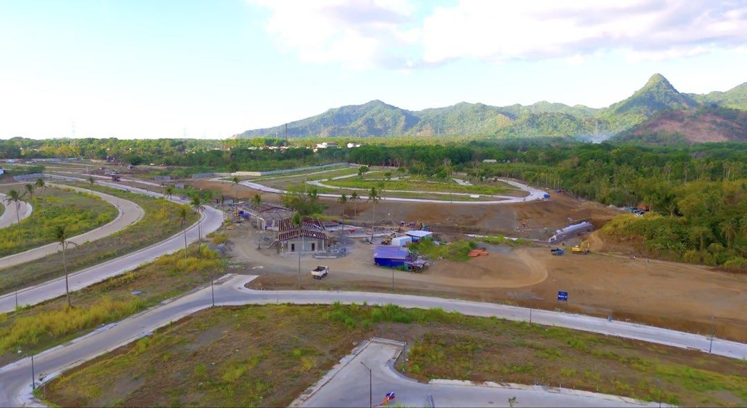Residential lot in lipa batangas (Category: Lot) located in Carmen. Submitted by reg_alveoyalaland (Listing ID 1456432457, Image 3). Description: For sale residential lot in lipa batangas Beside mt. Malarayat golf and country club 200sqm -300sqm Turnover 2028 First premium residential of alveo ayala land in lipa 360 view of mt malarayat.