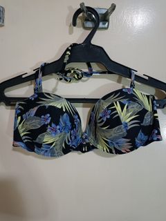 (Category: ) located in . Submitted by huesbeautybox (Listing ID 1456556337, Image 1). Description: .