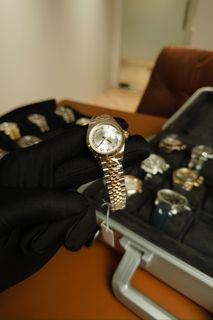 (Category: ) located in . Submitted by watchesbyalif (Listing ID 1456480423, Image 1). Description: .