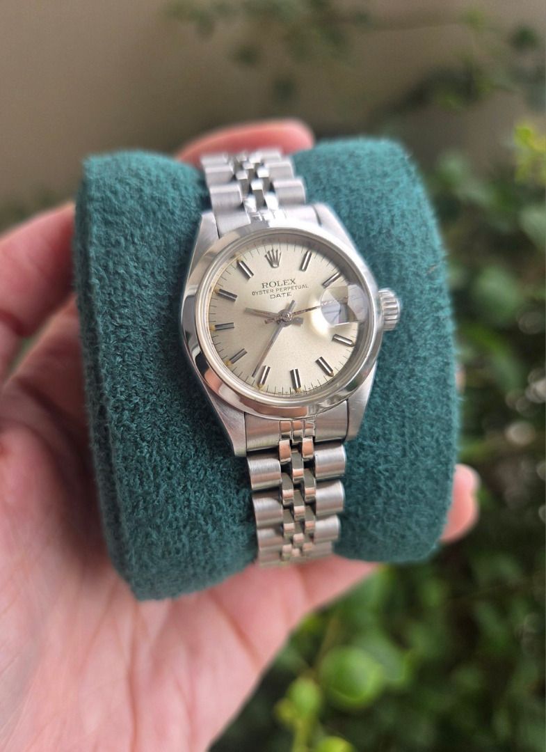Rolex Lady Datejust Silver Dial 26mm (Category: Luxury Watches) located in Caloocan City. Submitted by wristworthyph (Listing ID 1456559982, Image 2). Description: Rolex Lady Date Silver Dial Ref 69160 26mm Smooth bezel Jubilee bracelet Mint condition Ref 69160 P179K only With authenticated papers Replacement box included Message for viewings and details Kapitolyo, Pasig City Meet ups in BGC, Estancia or Greenhills Mall .