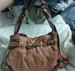 (Category: ) located in . Submitted by bernalyn25 (Listing ID 1456600600, Image 1). Description: .