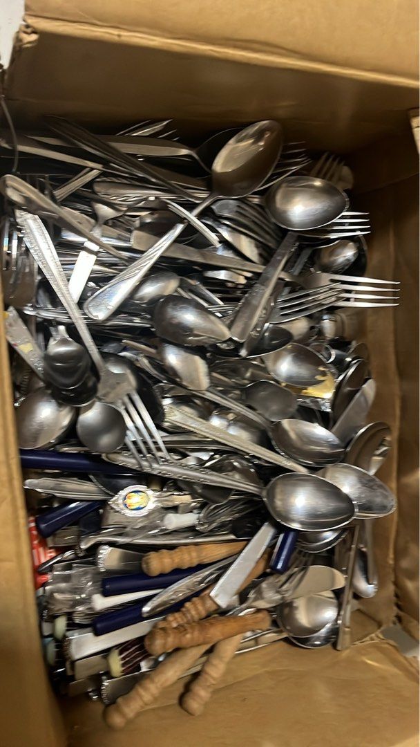 Set of Assorted flatware (Category: Dinnerware & Cutlery) located in Calasiao. Submitted by maxwayne200413 (Listing ID 1456430821, Image 1). Description: original Flatware onhand all goods from Japan .