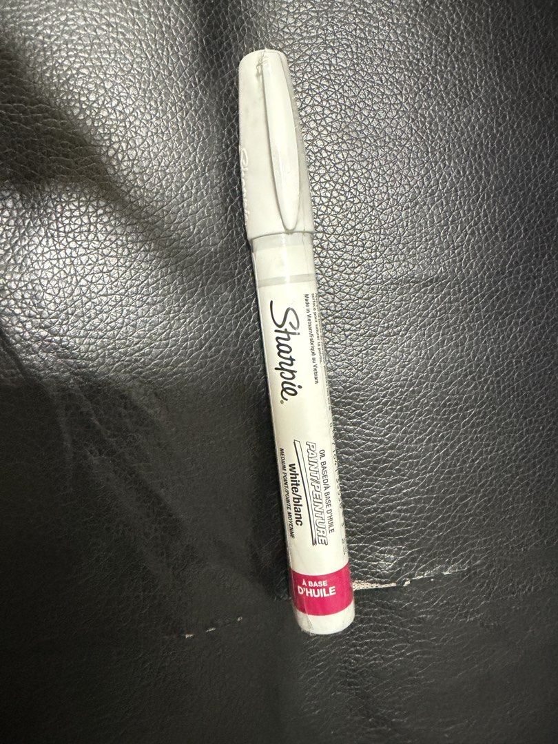 Sharpie oil based paint marker medium point (Category: Stationery & School Supplies) located in Manila. Submitted by tw.declutters (Listing ID 1456477216, Image 1). Description: .