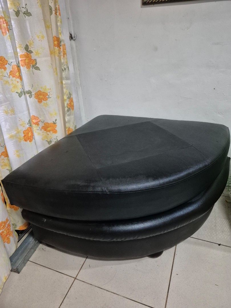 sofa (Category: Sofas) located in San Mateo. Submitted by enriquezjanjeffrey (Listing ID 1456479126, Image 3). Description: No issue need lang ng cleaning .