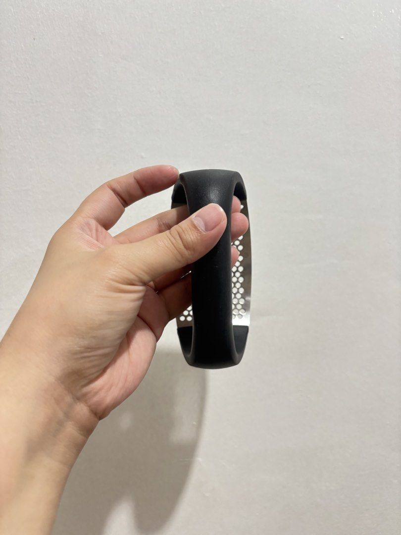 Stainless Steel Garlic Press with Black Handle (Category: Coffee Machines & Makers) located in Quezon City. Submitted by ulan-declutter (Listing ID 1456443108, Image 3). Description: - Effortless garlic mincing - Durable stainless steel construction - Comfortable, non-slip handle - Perfect for cooking and meal prep - Easy to clean, dishwasher safe.