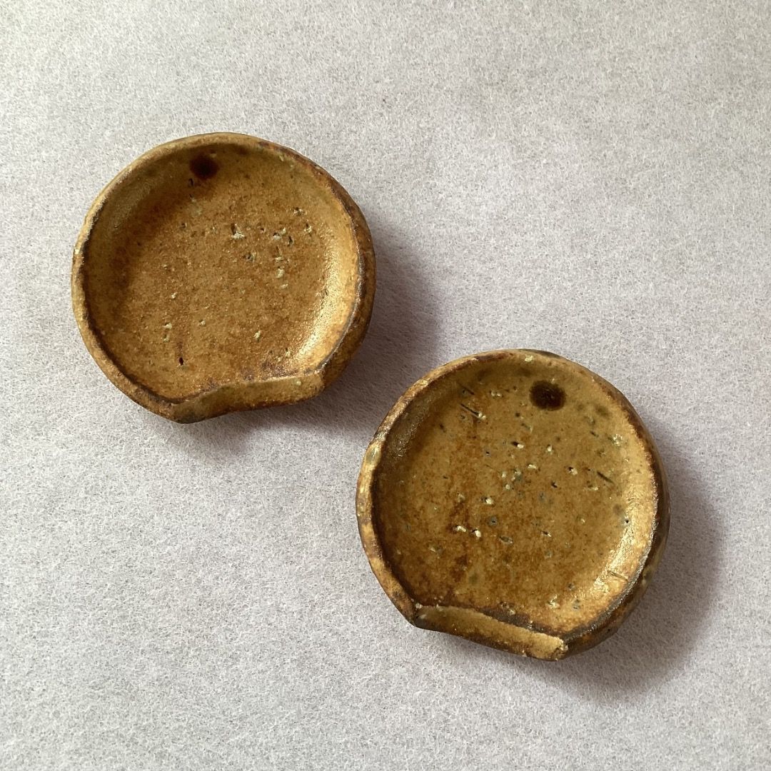 Stoneware Spoon/Chopsticks Rest (Category: Dinnerware & Cutlery) located in Davao. Submitted by eclectic1925 (Listing ID 1456593832, Image 3). Description: Php120 for 2 Stoneware Spoon/Chopsticks Rest D: 2.5 inches Please REVIEW PHOTOS We use 100% repurposed packaging materials SF starts at Php70 via Flash Express First to pay.