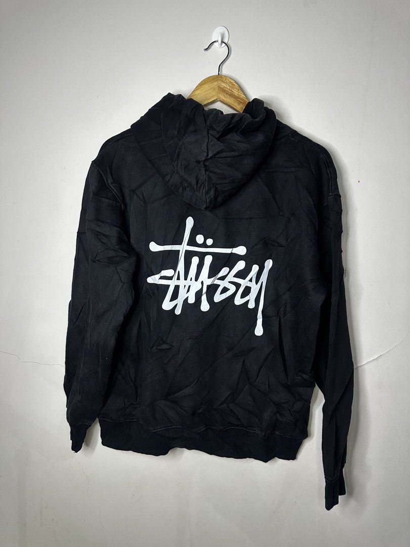 STUSSY MULLET HOODIE (Category: Coats, Jackets and Outerwear) located in Molave. Submitted by thriftmate13 (Listing ID 1456585751, Image 2). Description: .