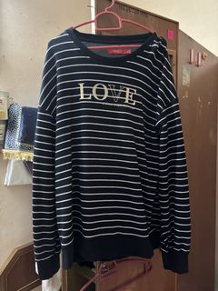 (Category: ) located in . Submitted by rose.wardrobe (Listing ID 1456487545, Image 1). Description: .